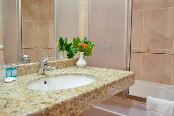 Hotel .Com (Albena)